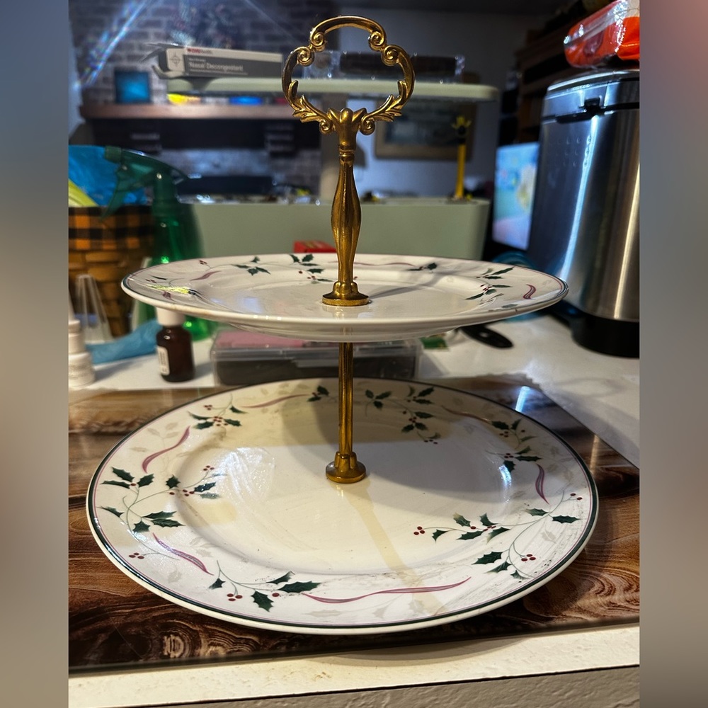 Mikasa Holiday Splendor 2 Tiered Serving Tray. NWOB.